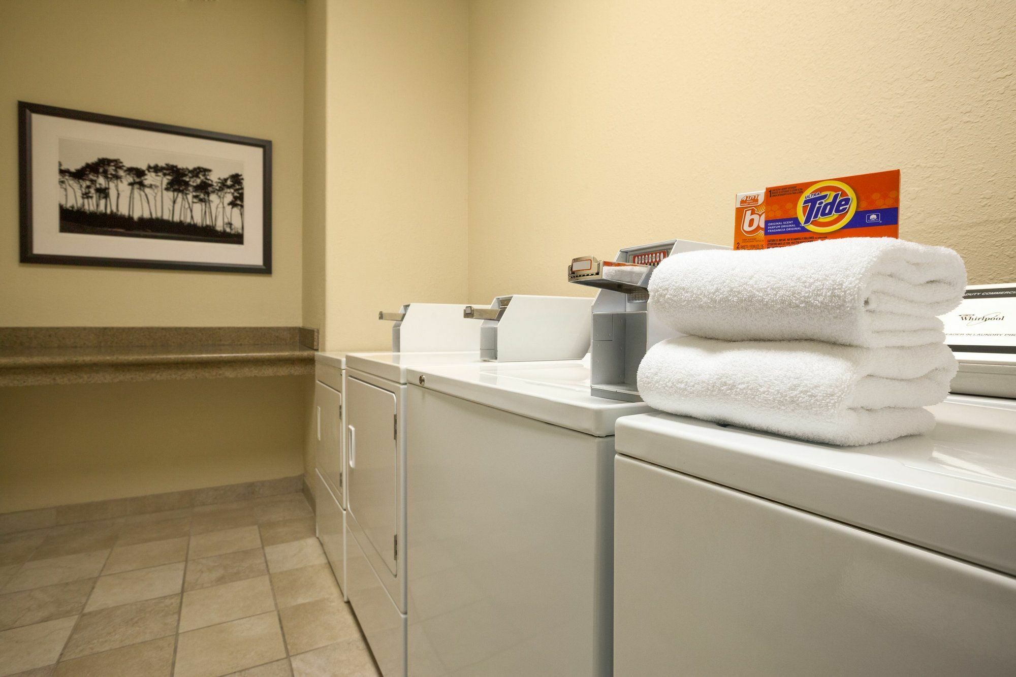 Country Inn & Suites By Radisson, Brooklyn Center, Mn Eksteriør bilde